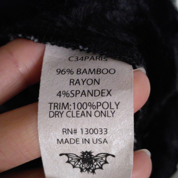 Capote S/M Bamboo Blend Faux Fur Black Poncho - Picture 6 of 17